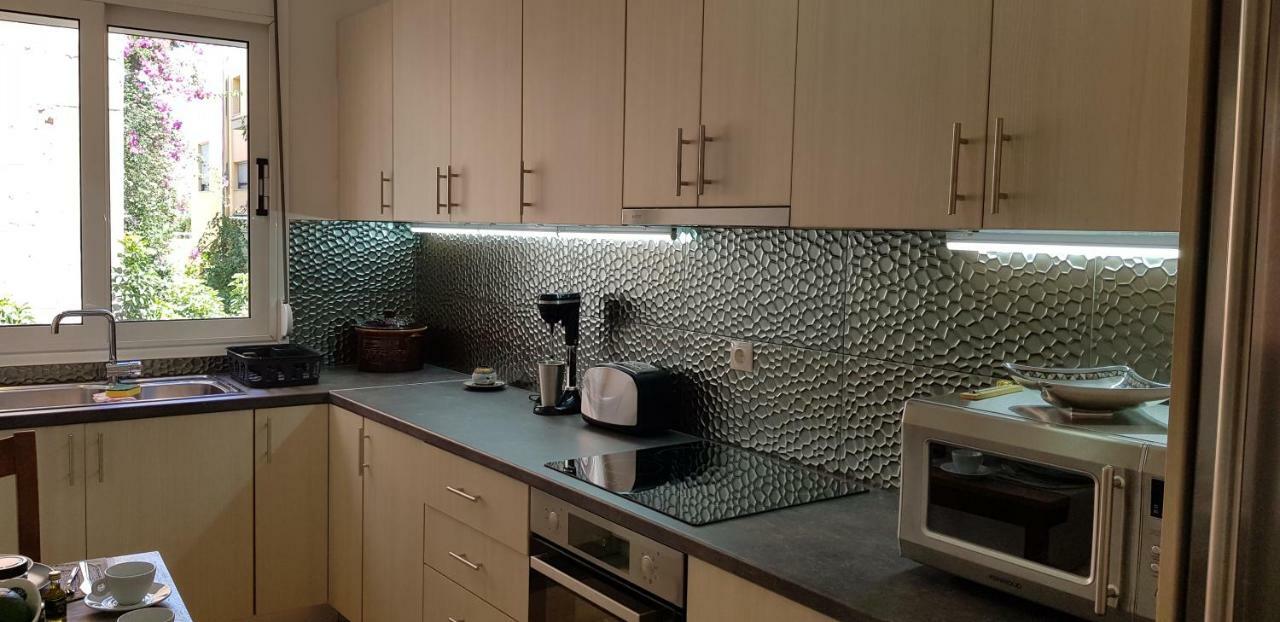 Spacious Apartment In The Historical Center Of Atena Exterior foto